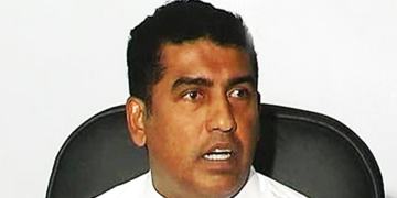 ⁣ජොන්ස්ටන් ප්‍රනාන්දුත් අල්ලස් කොමිසමට පැමිණෙයි…