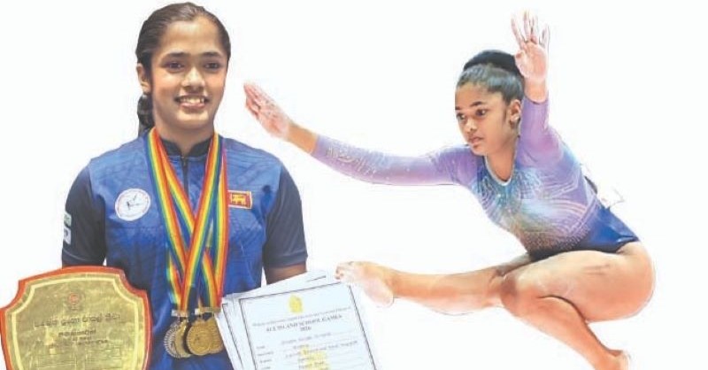අවුරුදු 16ක දියණිය ජපානයේදී ජාතික කොඩිය ගෙන යයි