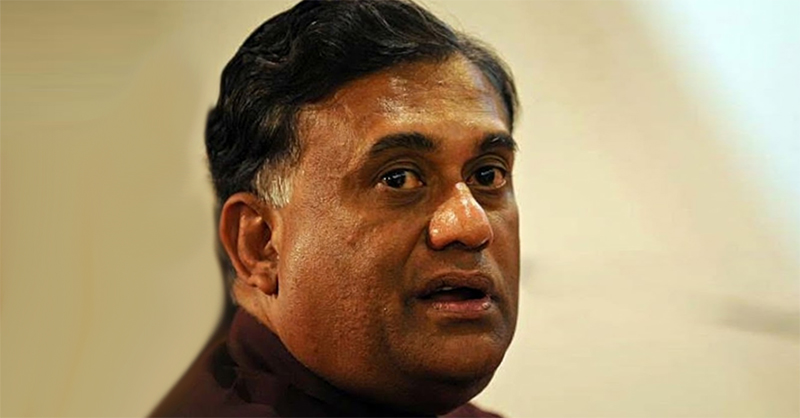 හිටපු ඇමති රෝහිත බෝගොල්ලාගමත් අල්ලස් කොමිසමෙන් අත්අඩංගුවට