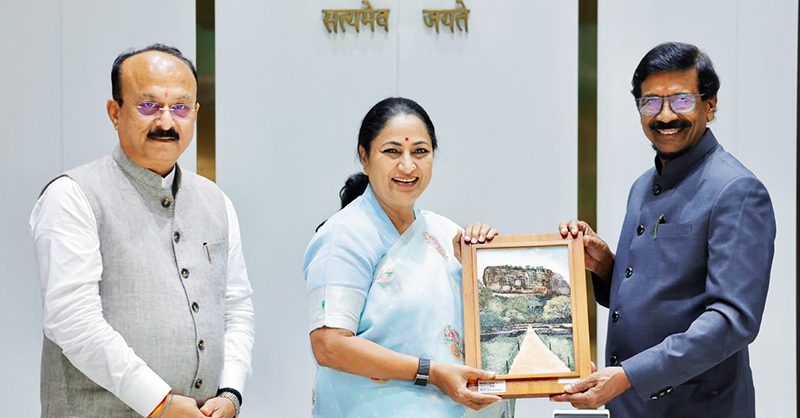 ජවිපෙ ප්රධාන ලේකම් ඇතුළු නියෝජිත පිරිස සහ දිල්ලි මහ ඇමති අතර හමුවක්